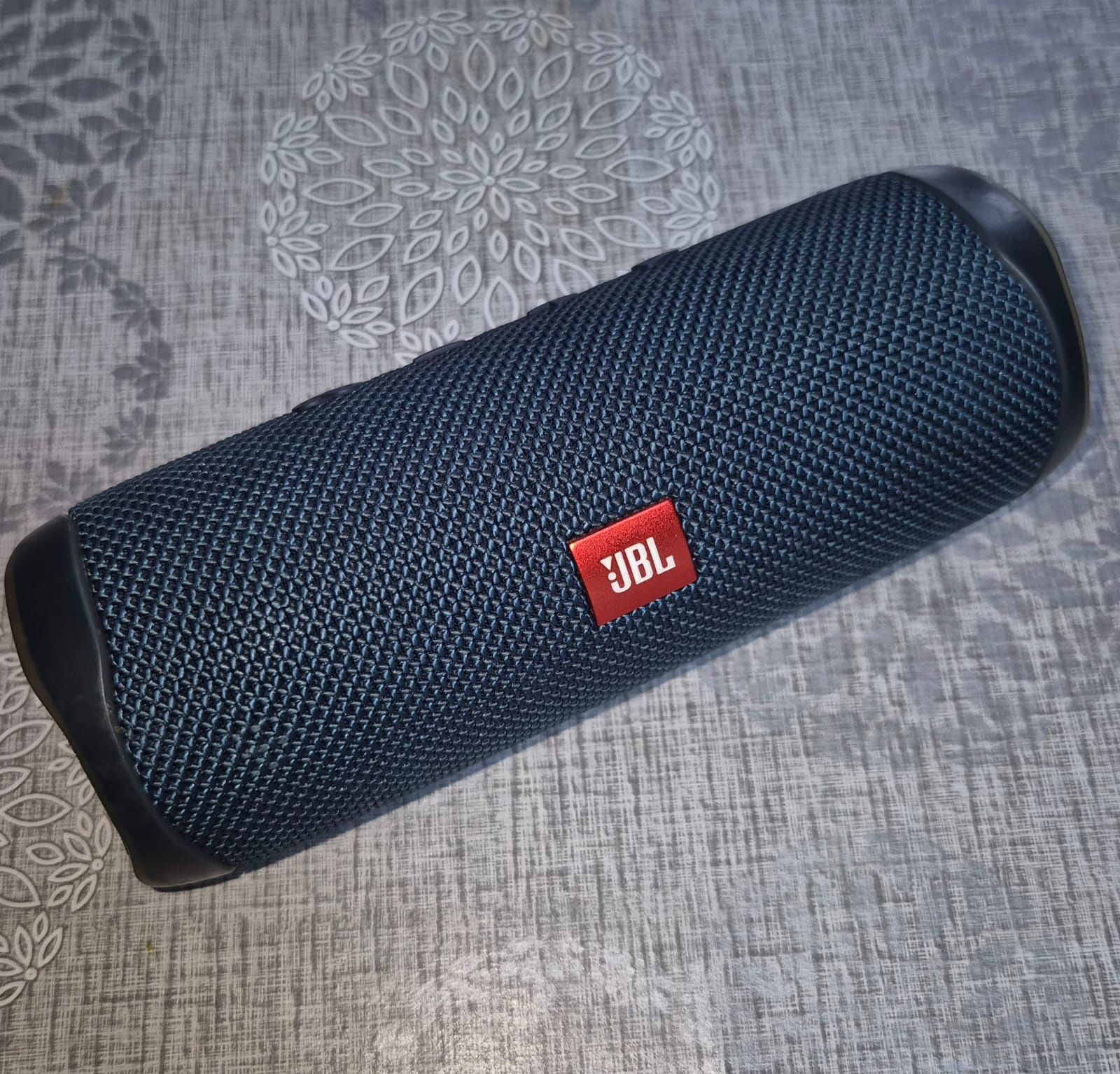 Продам колонку JBL Flip 5 оригинал