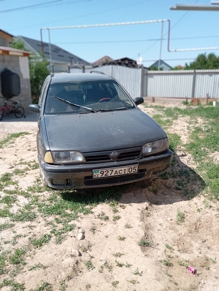 Продам Ниссан примера универсал
