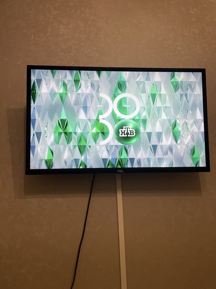 Лэд телевизор TCL 32 D 3000, не смарт