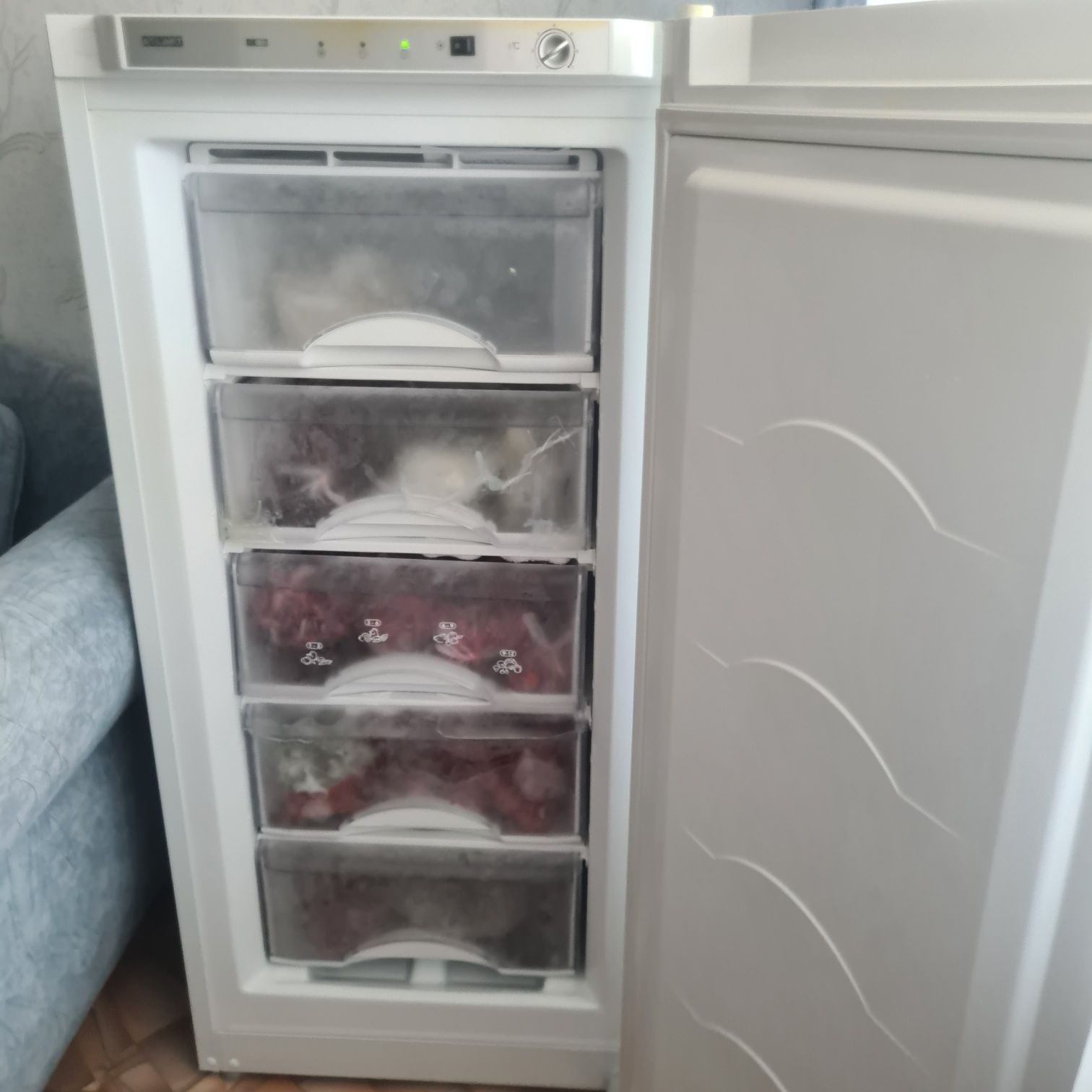 Продам морозильник Атлант
