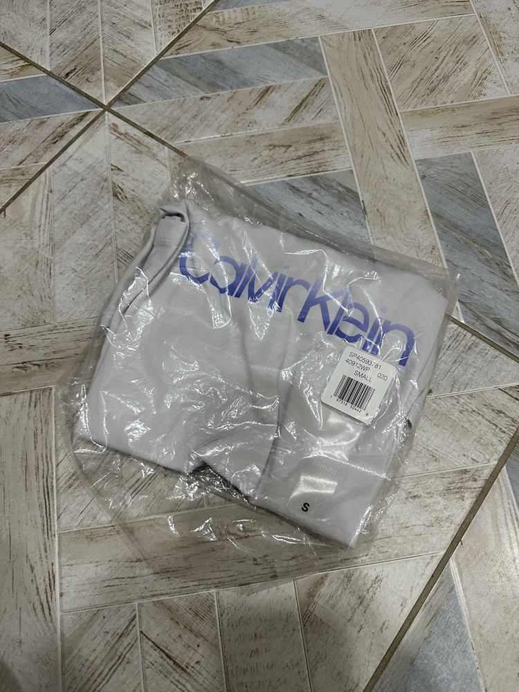 Футболка CalvinKlein