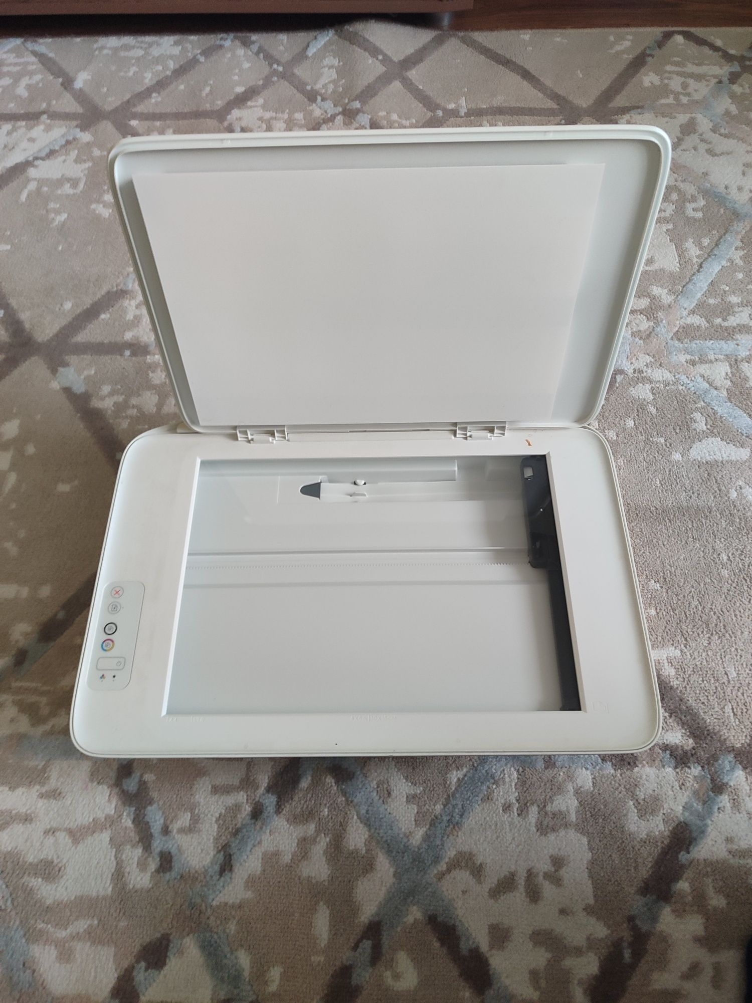 МФУ (принтер) HP Deskjet 2320