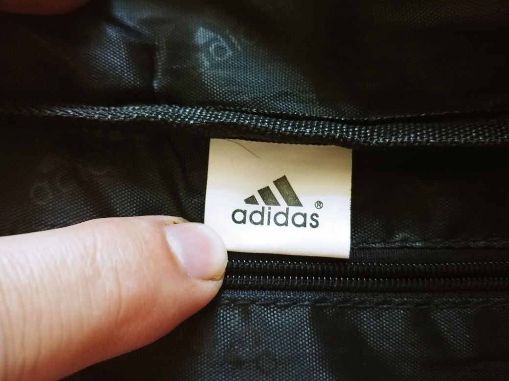 Продаю поясную сумку фирмы Adidas