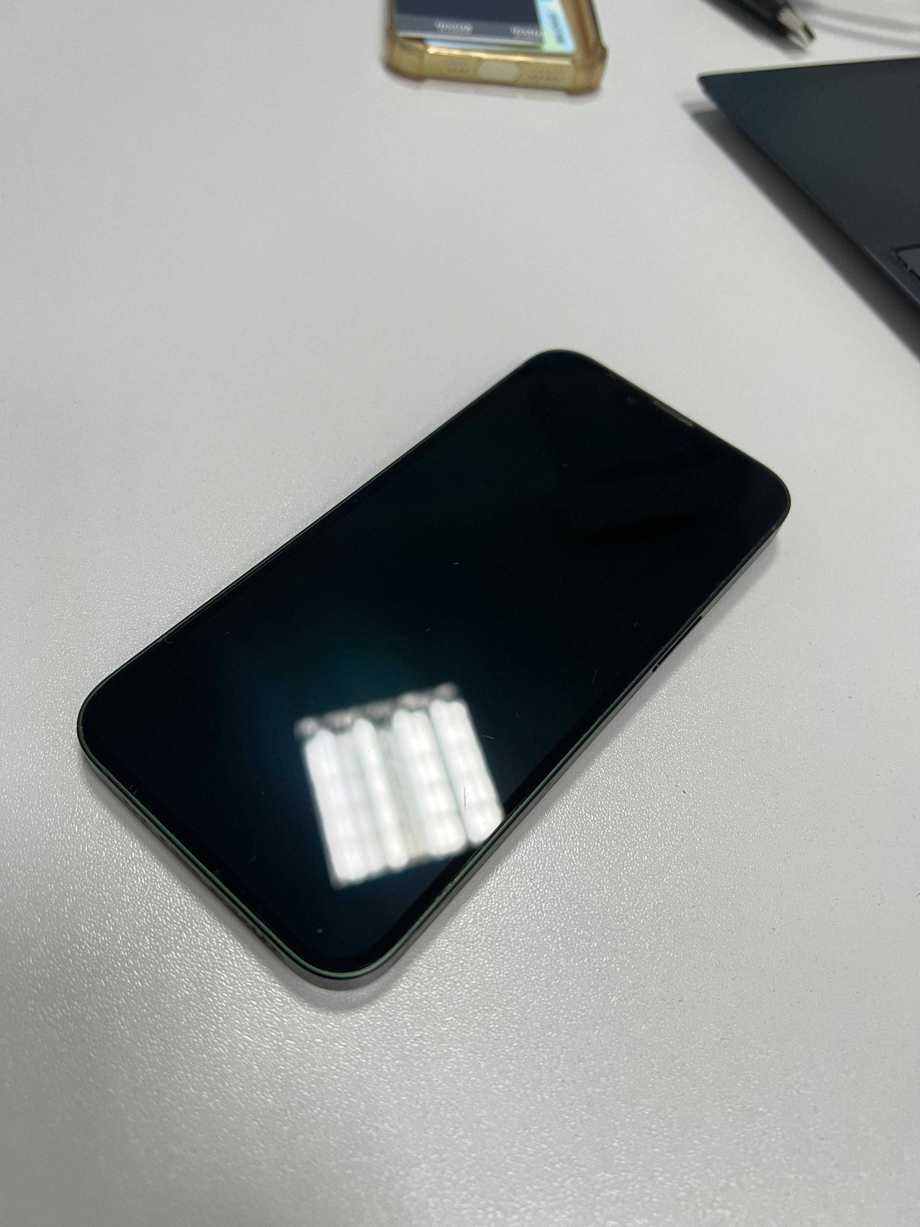 IPHONE 13 в отличном состоянии