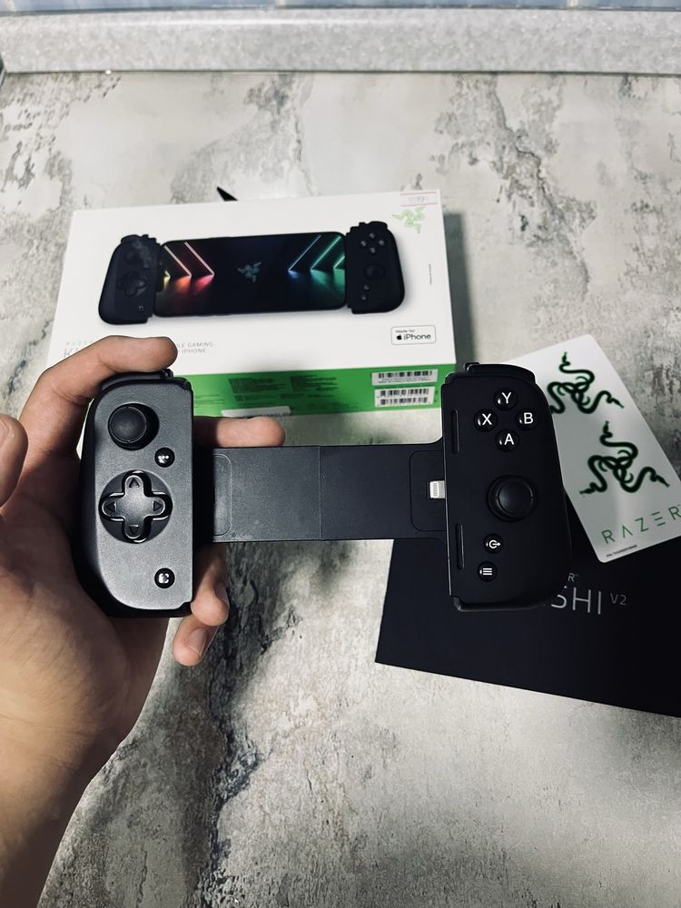 Продам игровой джостик Razer Kishi V2.