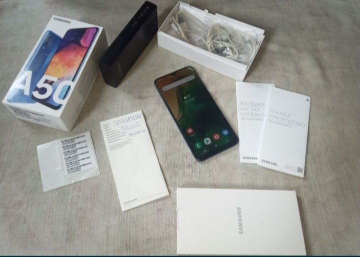Samsung A50 (оригинал)