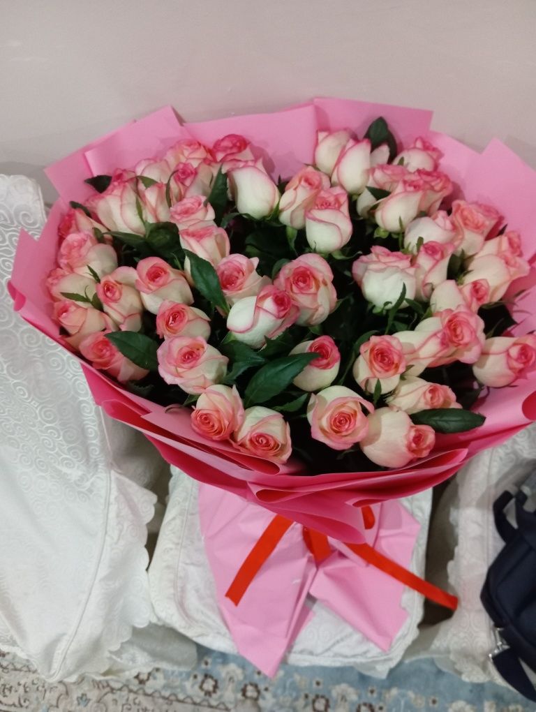 Цветы Роза голландские
