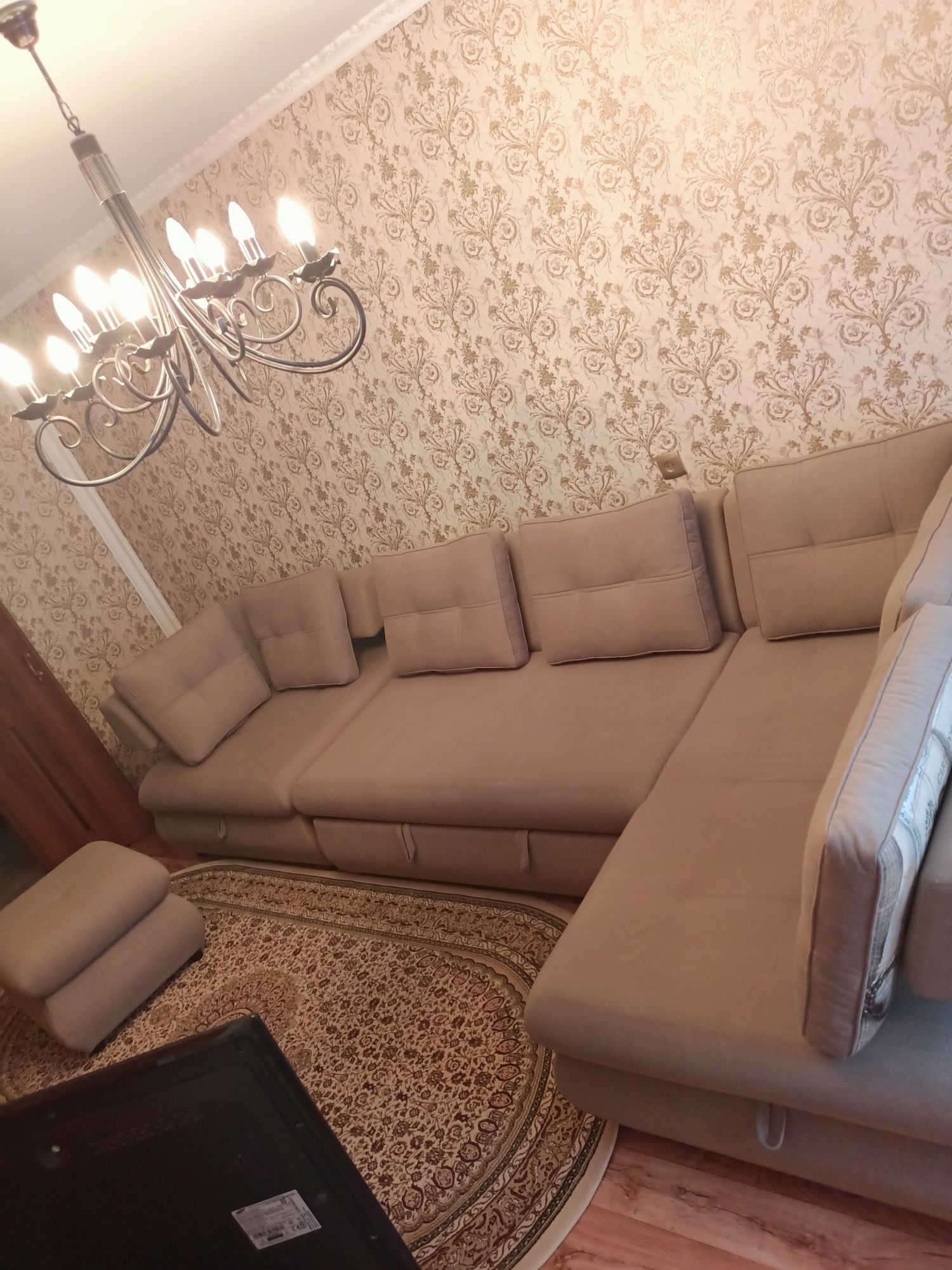 Продам диван модель "Кардинал".