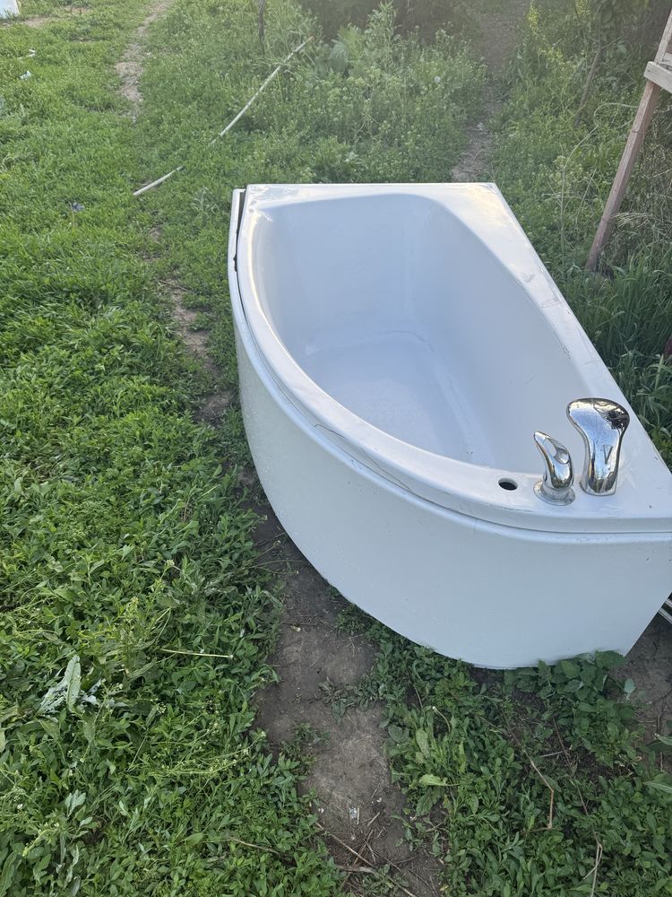 Продам ванну в хорошем состоянии