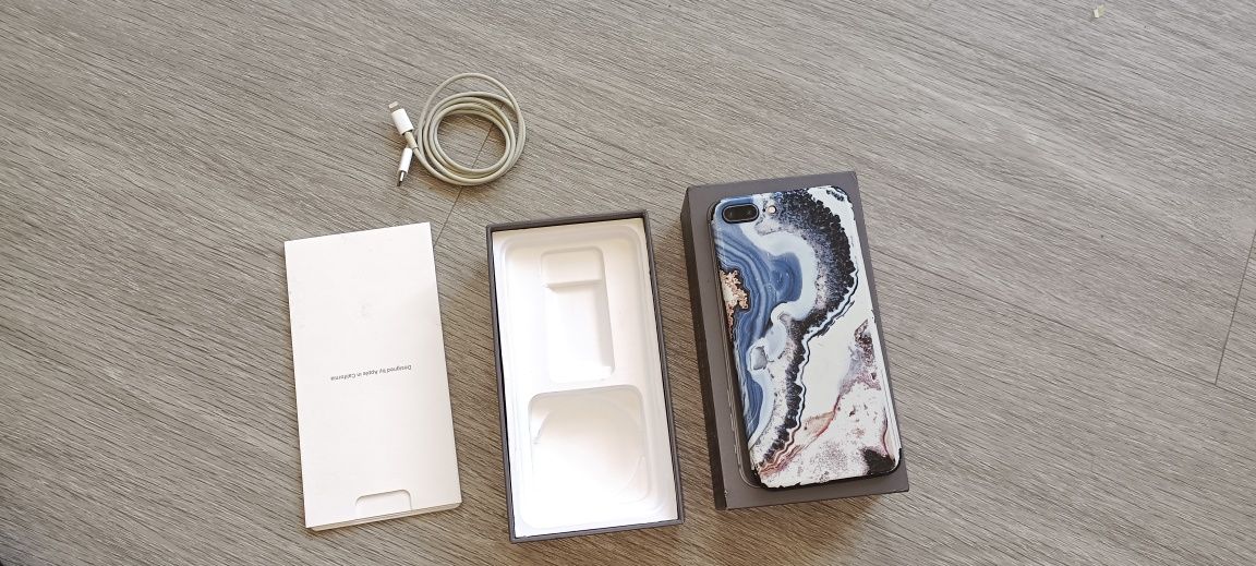 Iphone 8 + plus.