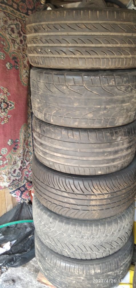 Продам шины  срочно