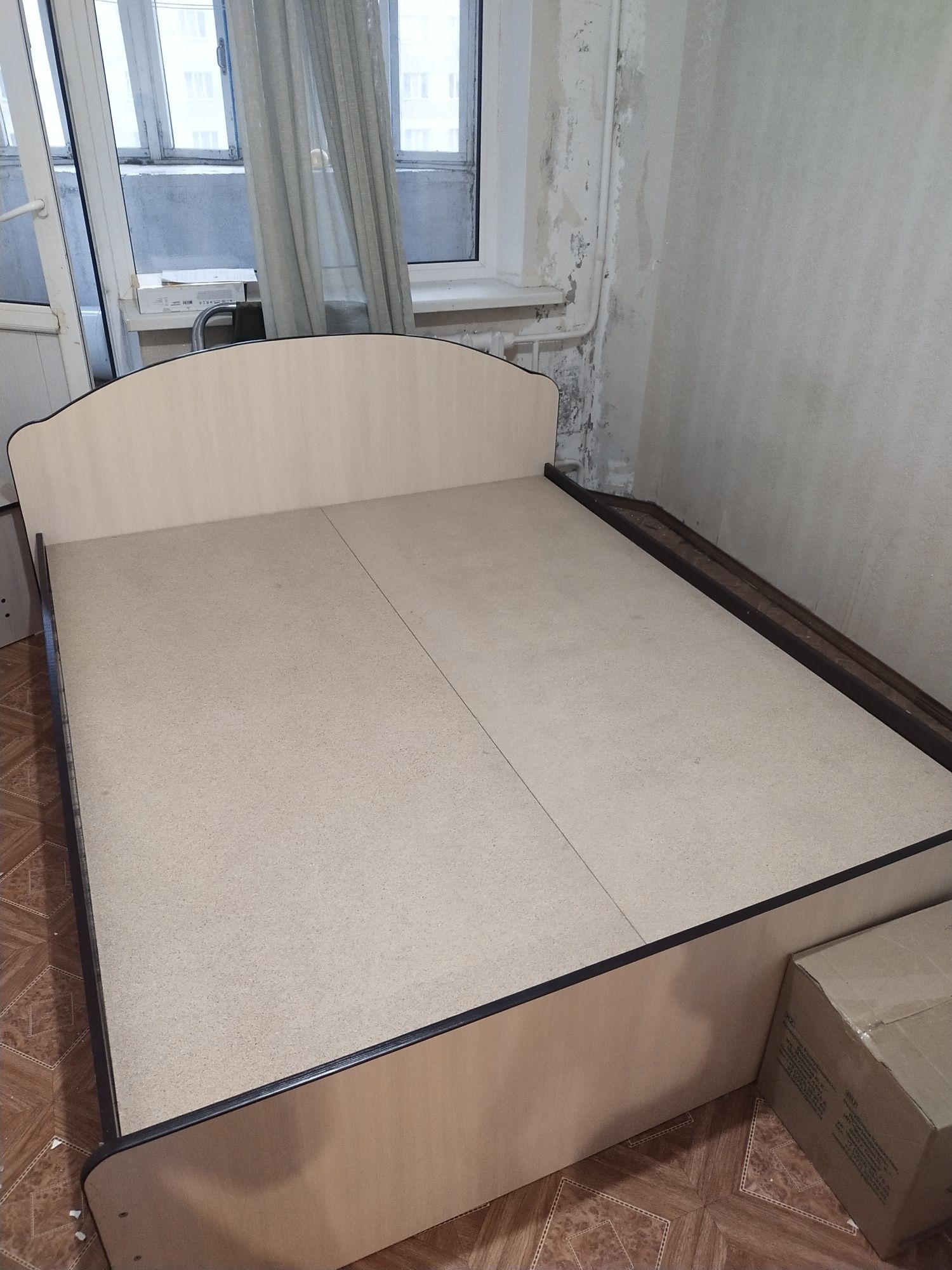 Продам спальную кровать в отличном состоянии
