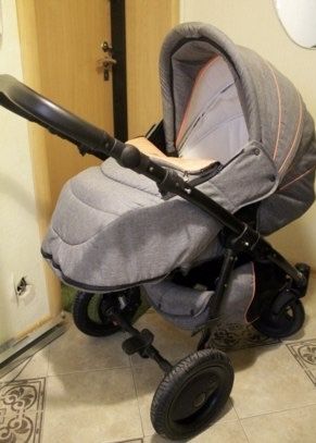 Продам детскую коляску
