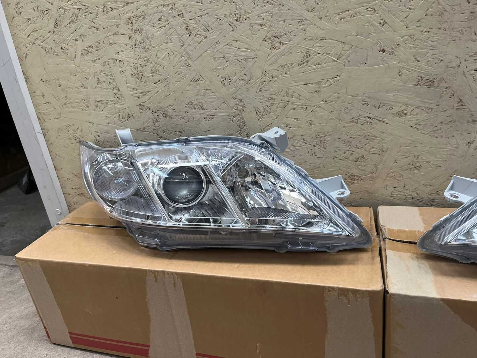 Фара на Toyota Camry 40 (UAE) / Тойота Камри 40 (Араб)