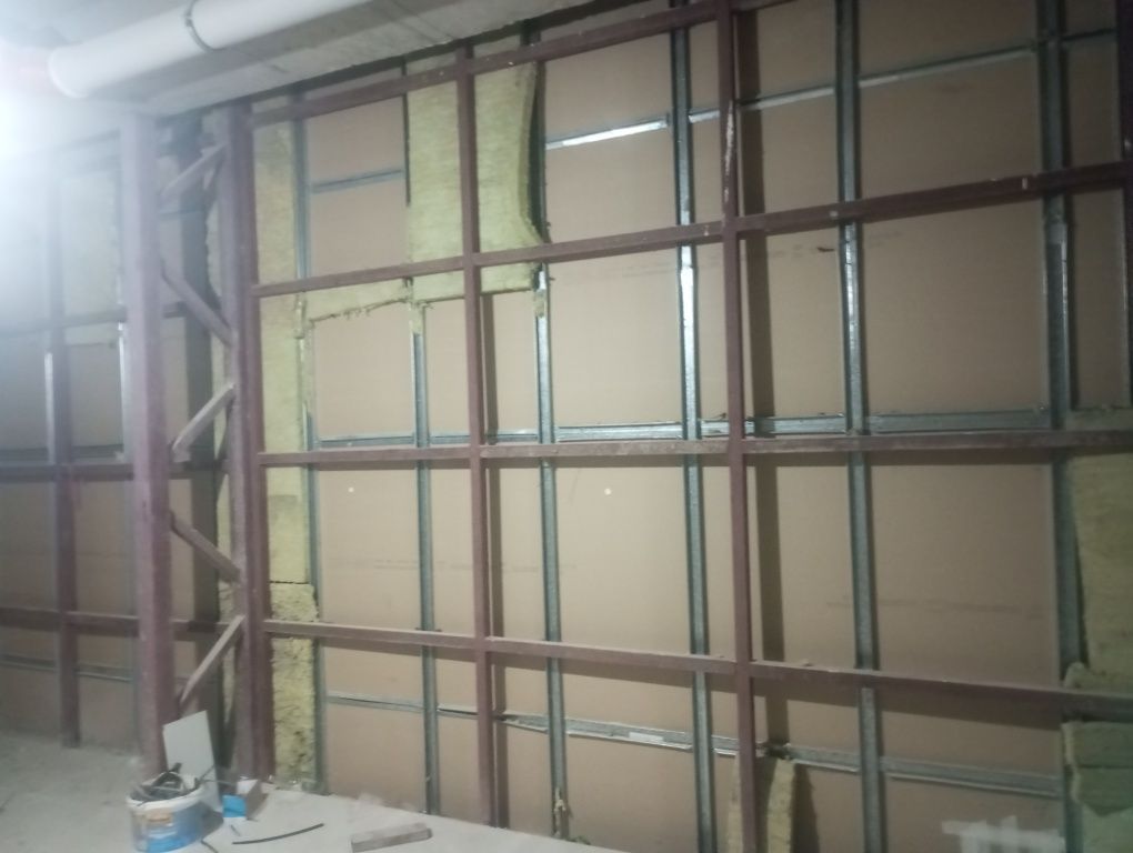 Строительная бригада строим
