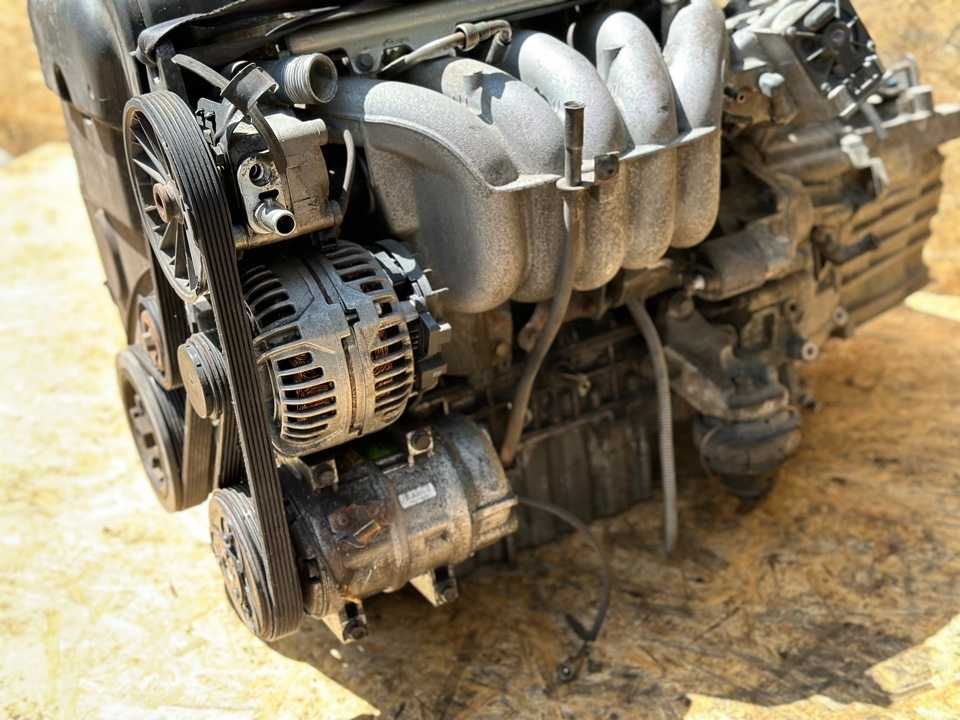 двигатель 2.4см Вольво  V70, S80 в наличии из Европы НАВЕСНОЙ