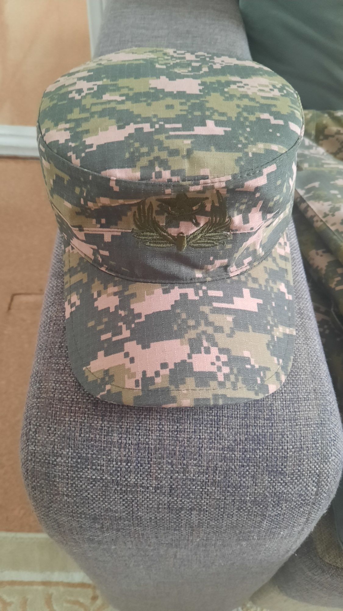Военный бушлат, кепка, шапка ушанка