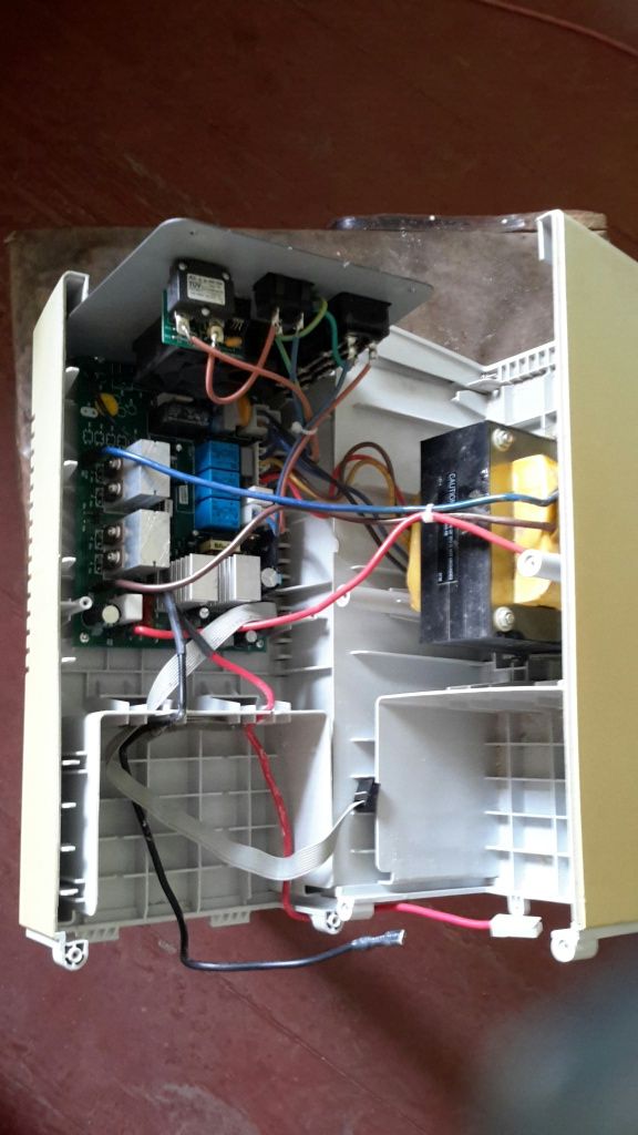 Бесперебойник UPS ИБП MGE NOVA 1100 AVR 1100Va