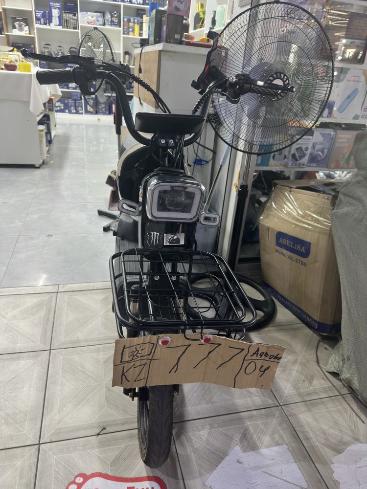 Продам электро скутерв хорошом состаянием