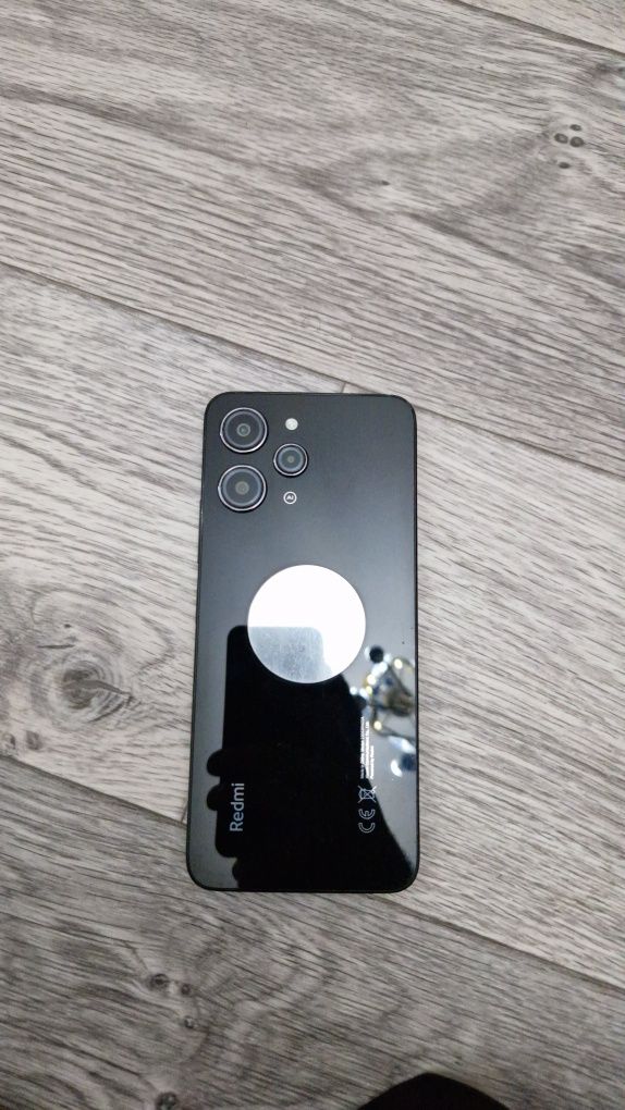 REDMI 12 128 gb.
