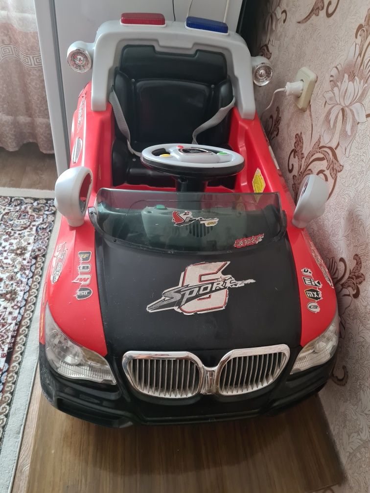 Продам детскую машину