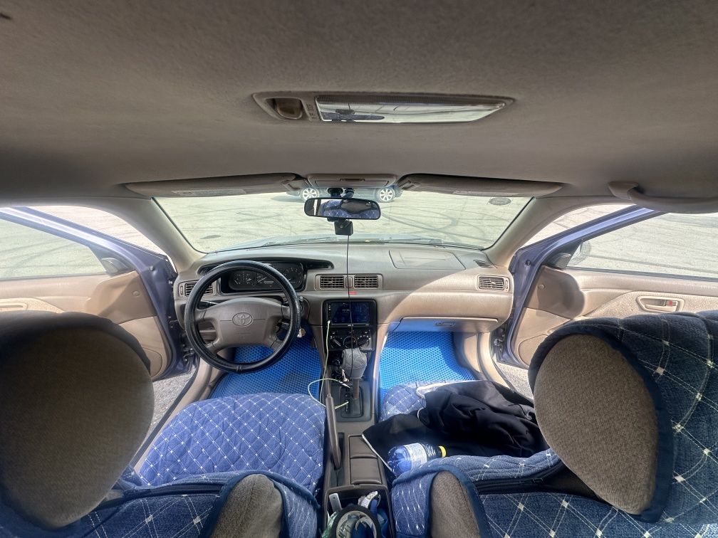 Toyota Camry 25.