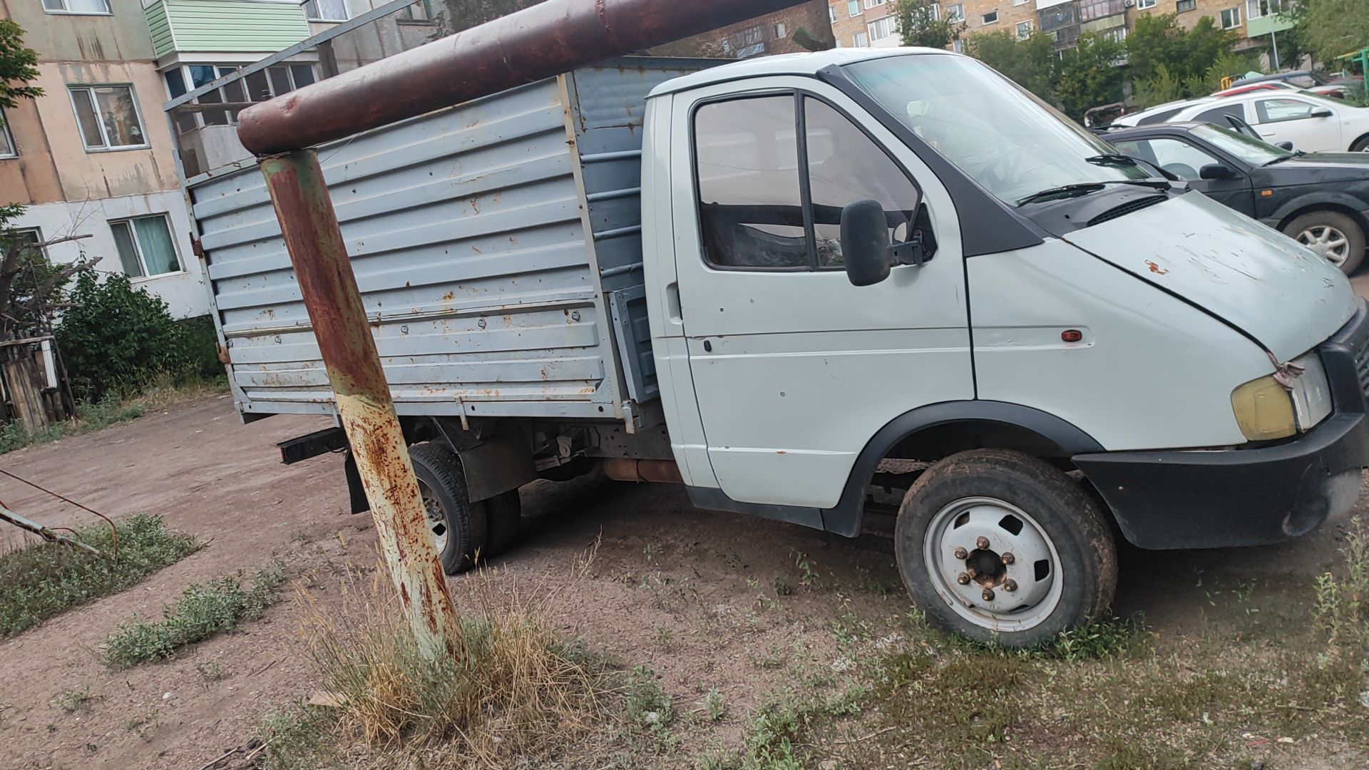 Газель бортовой 1,6 срочно.