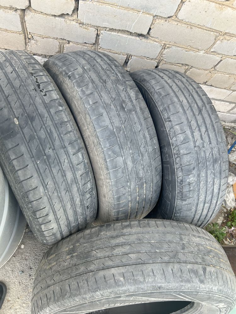 Продам резину б/у 225/70/16