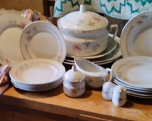 Продам Рижский столовый сервиз.