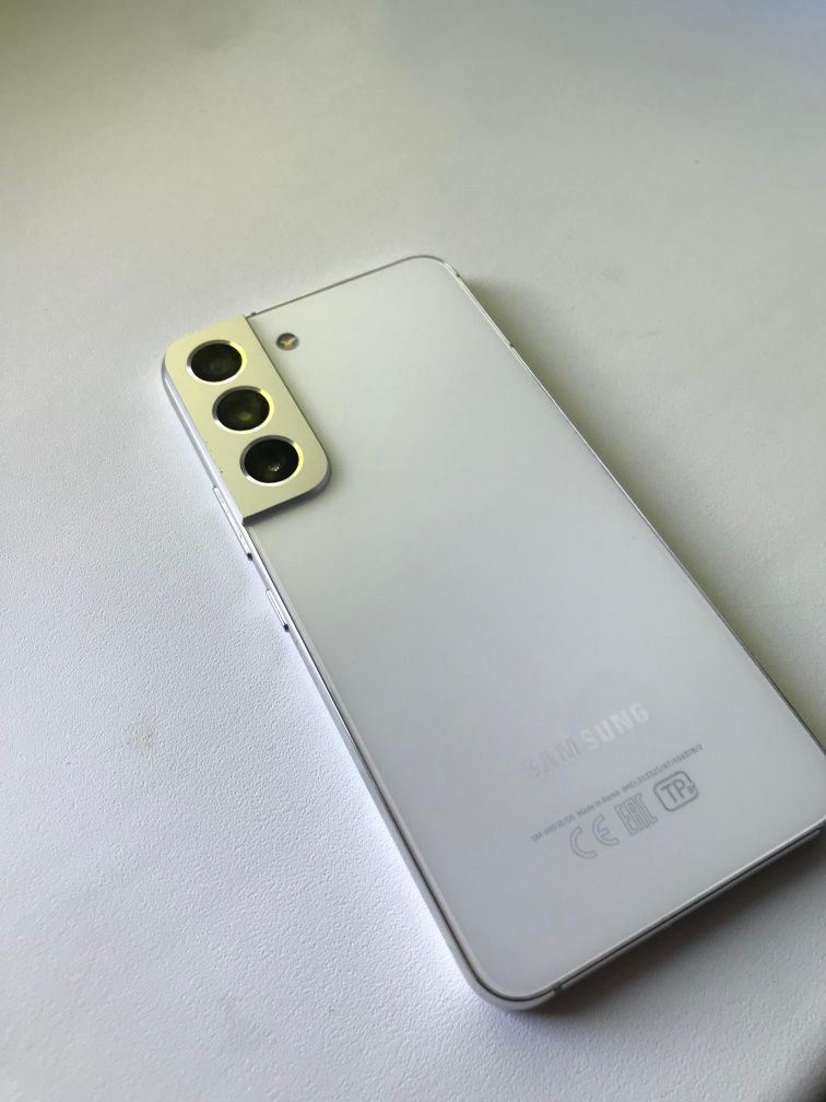 Samsung s22 корейский , идеальное состояние