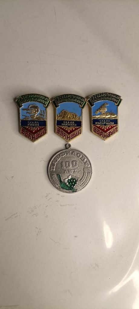 Значки ассорти из СССР винтажный
