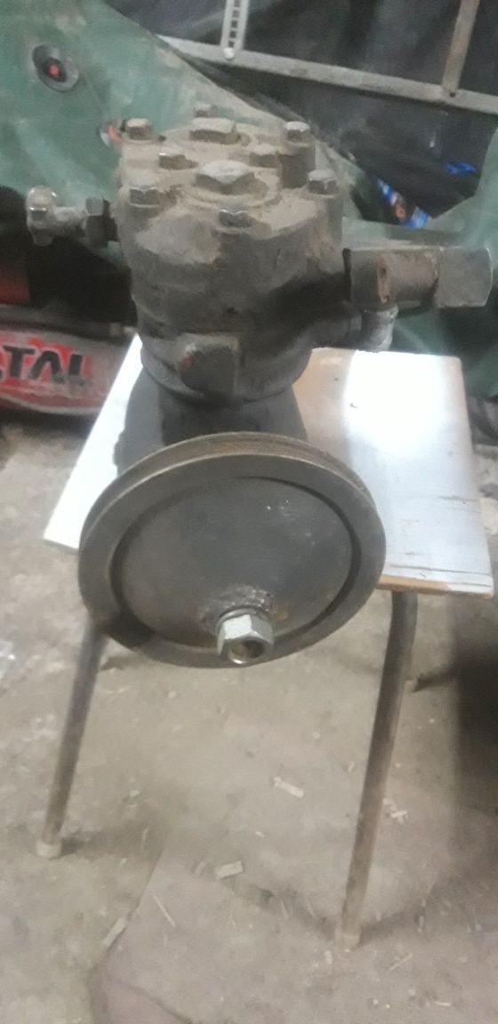 Продам компрессор