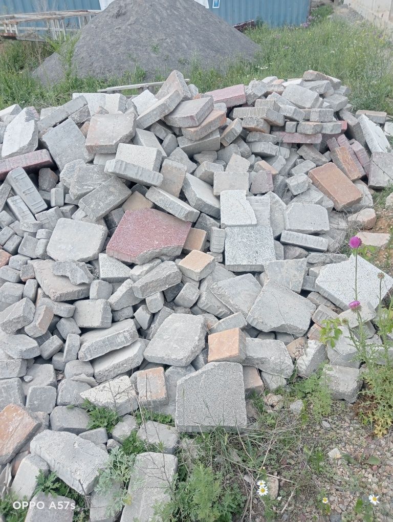 Продам кирпичи разные, б/у