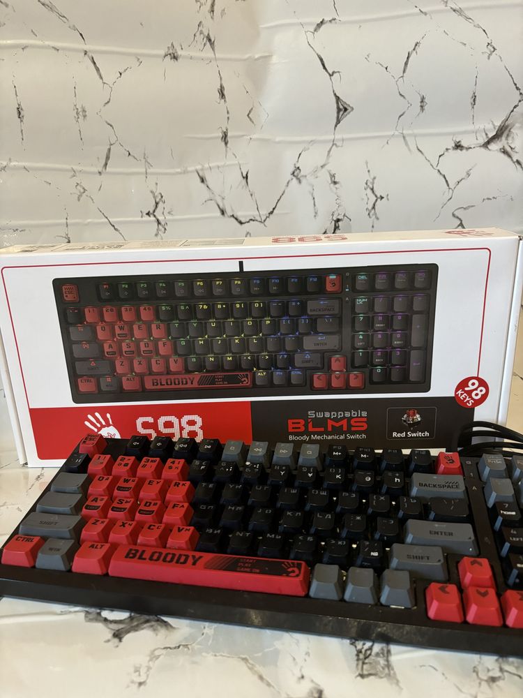Bloody s98 механическая клавиатура