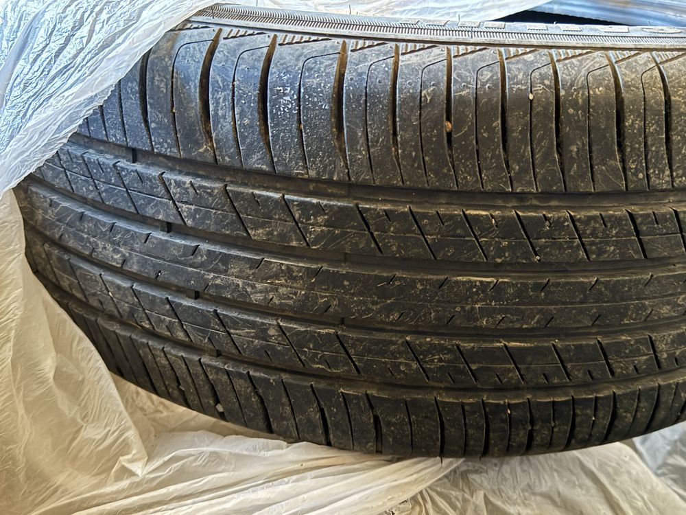 Продам 4 летний резины 255/45R20