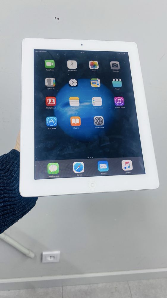 iPad 2 память 16 гб. Сим вставлется. Айклауд чистый. Для простых задач