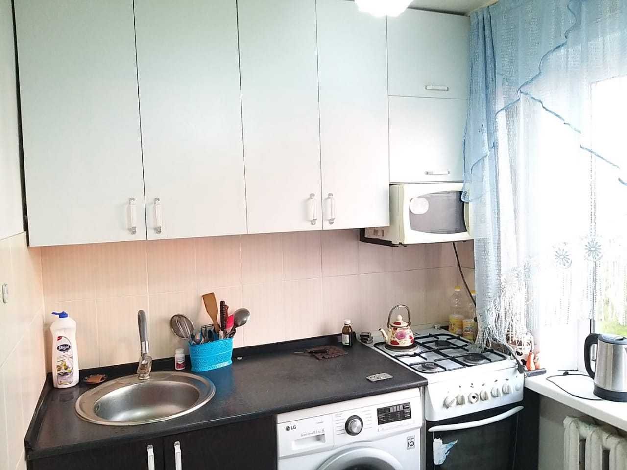 Продам 3-комнатную квартиру 12-микр.