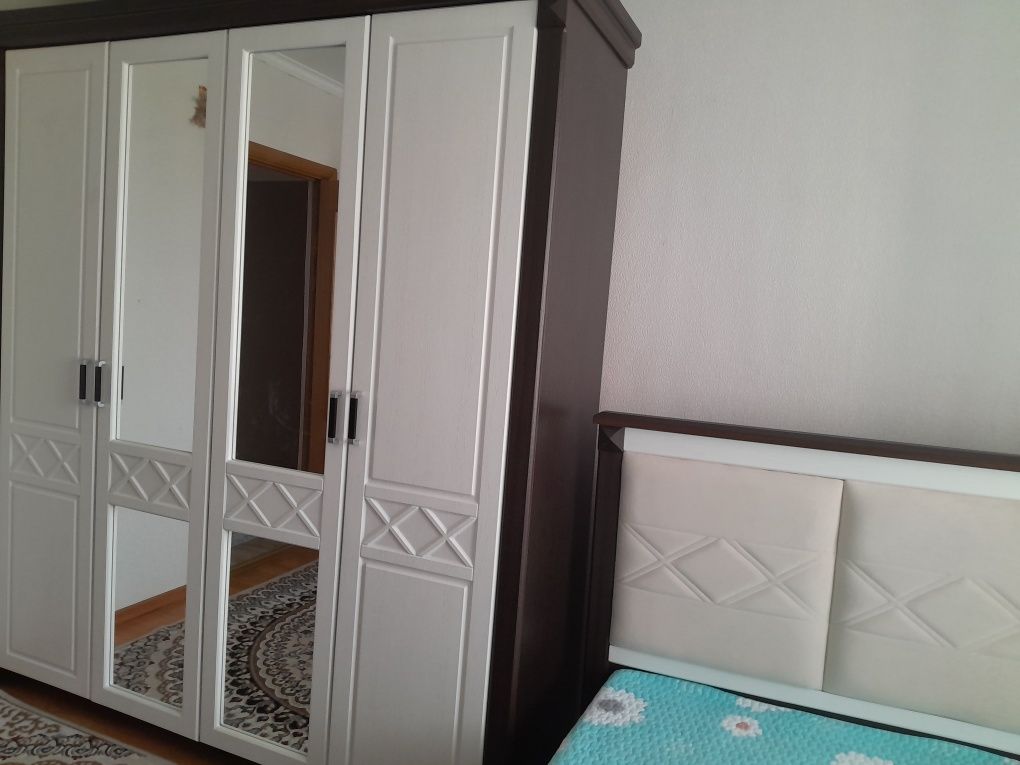Продам спальный гарнитур