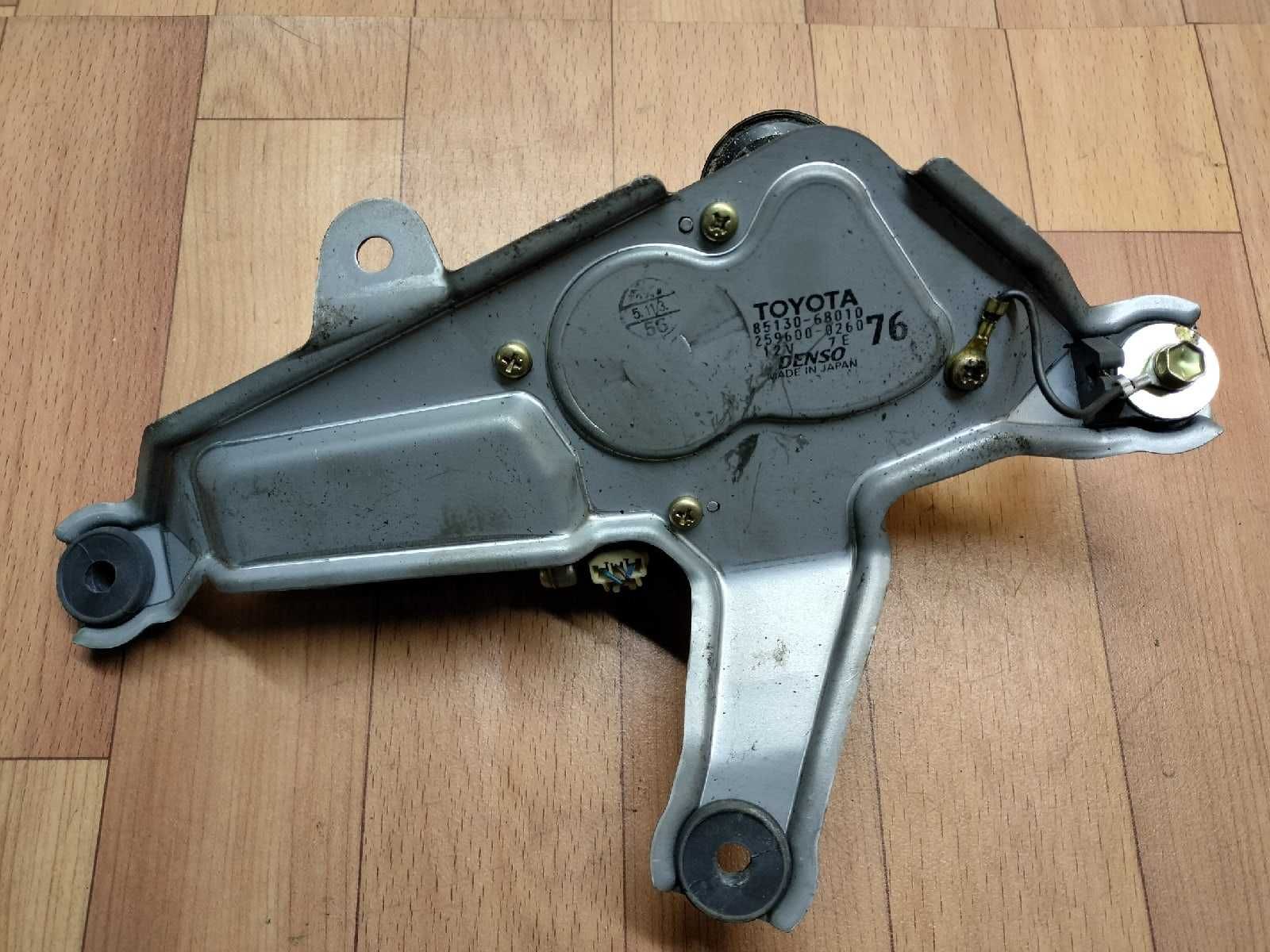 Продам Моторчик заднего дворника Toyota Wish ANE10