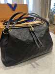 Продам сумку Louis Vuitton оригинал