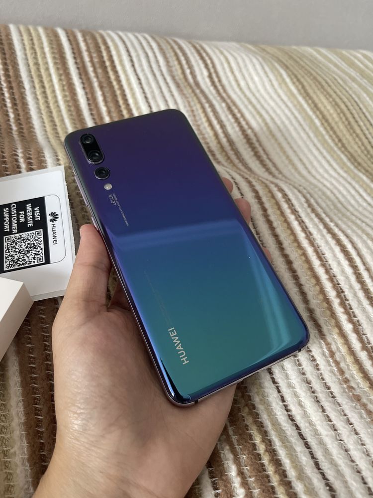 продаю huaweı p20 pro