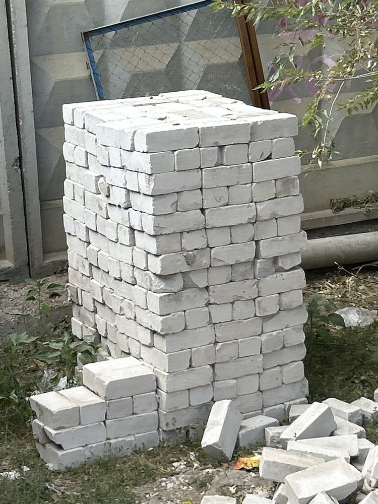 Продам бу силикат керпичи