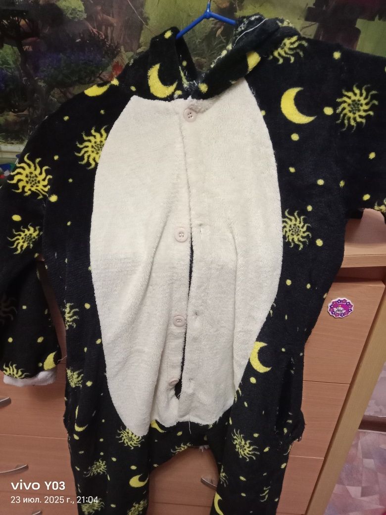 Продам детские вещи.