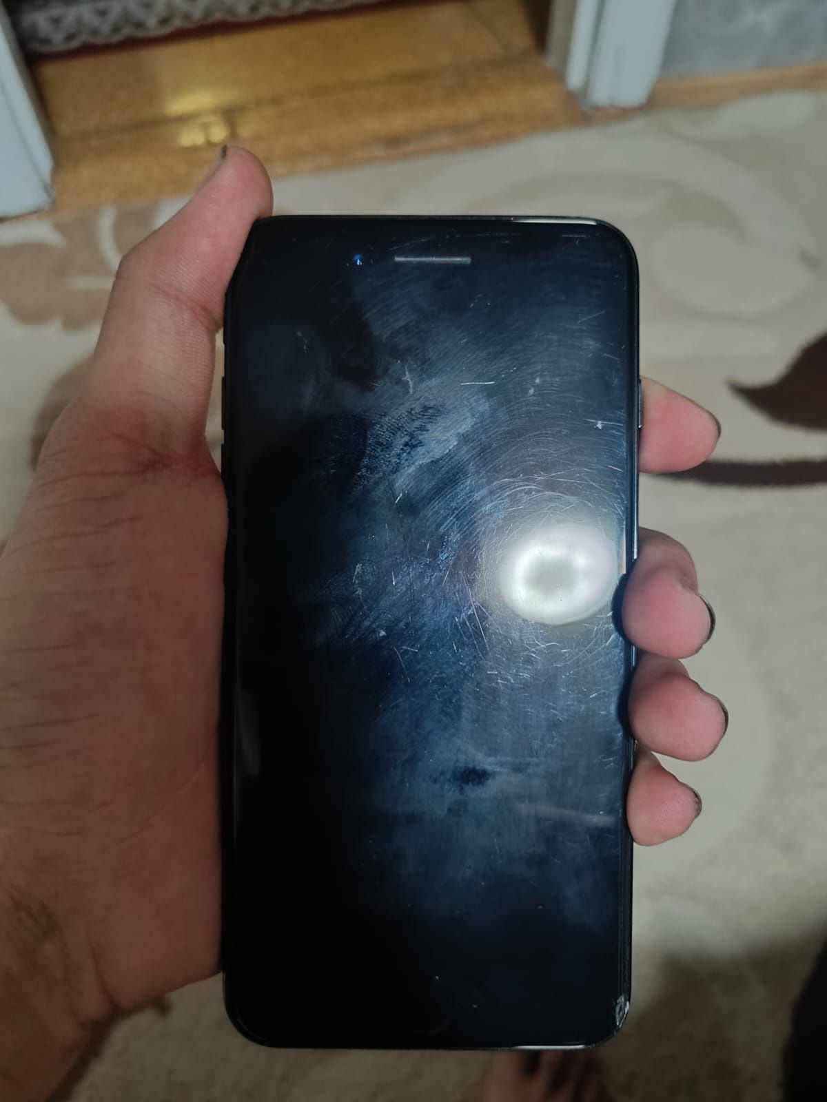Iphone 7 plus  с каробкой.