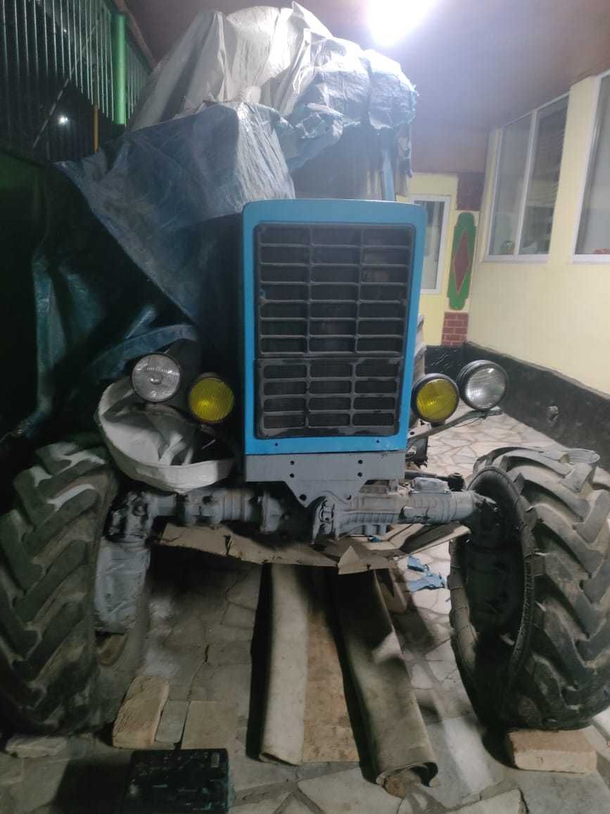 Продам трактор мтз 82