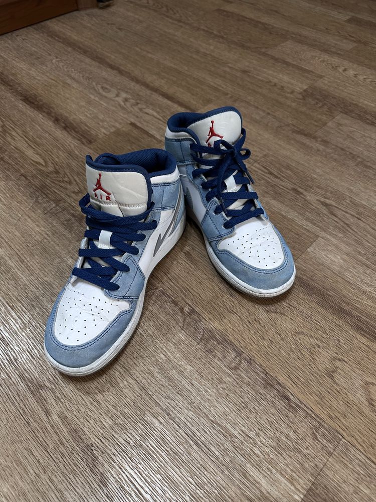 Nike Air Jordan High