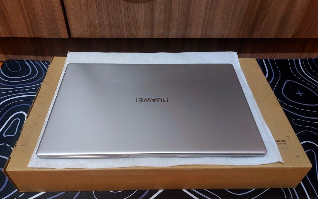 Премиум Huawei Мatebook R5x5 Ssd512/ozu8!!!
