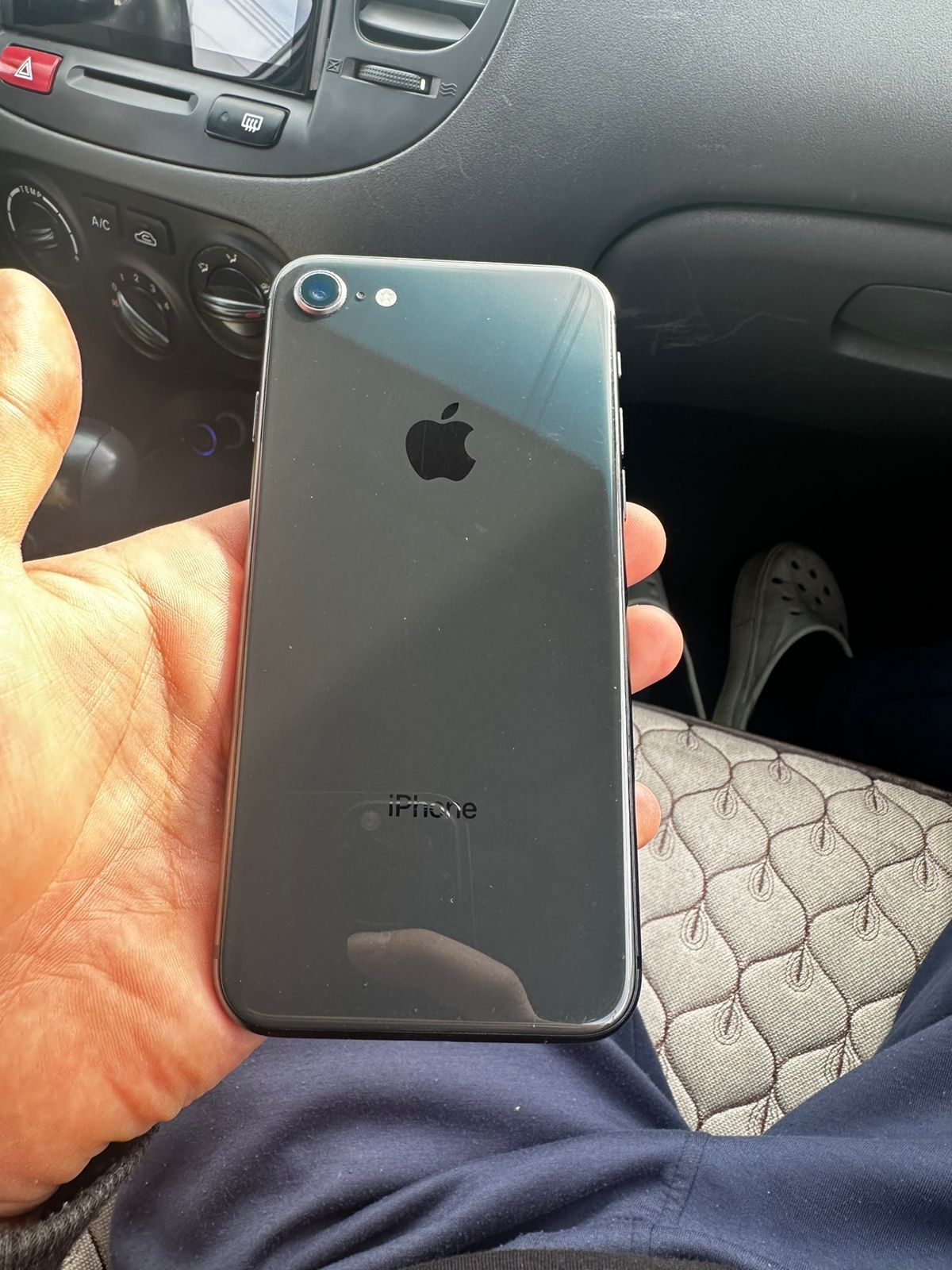 Айфон 8 64гб iPhone