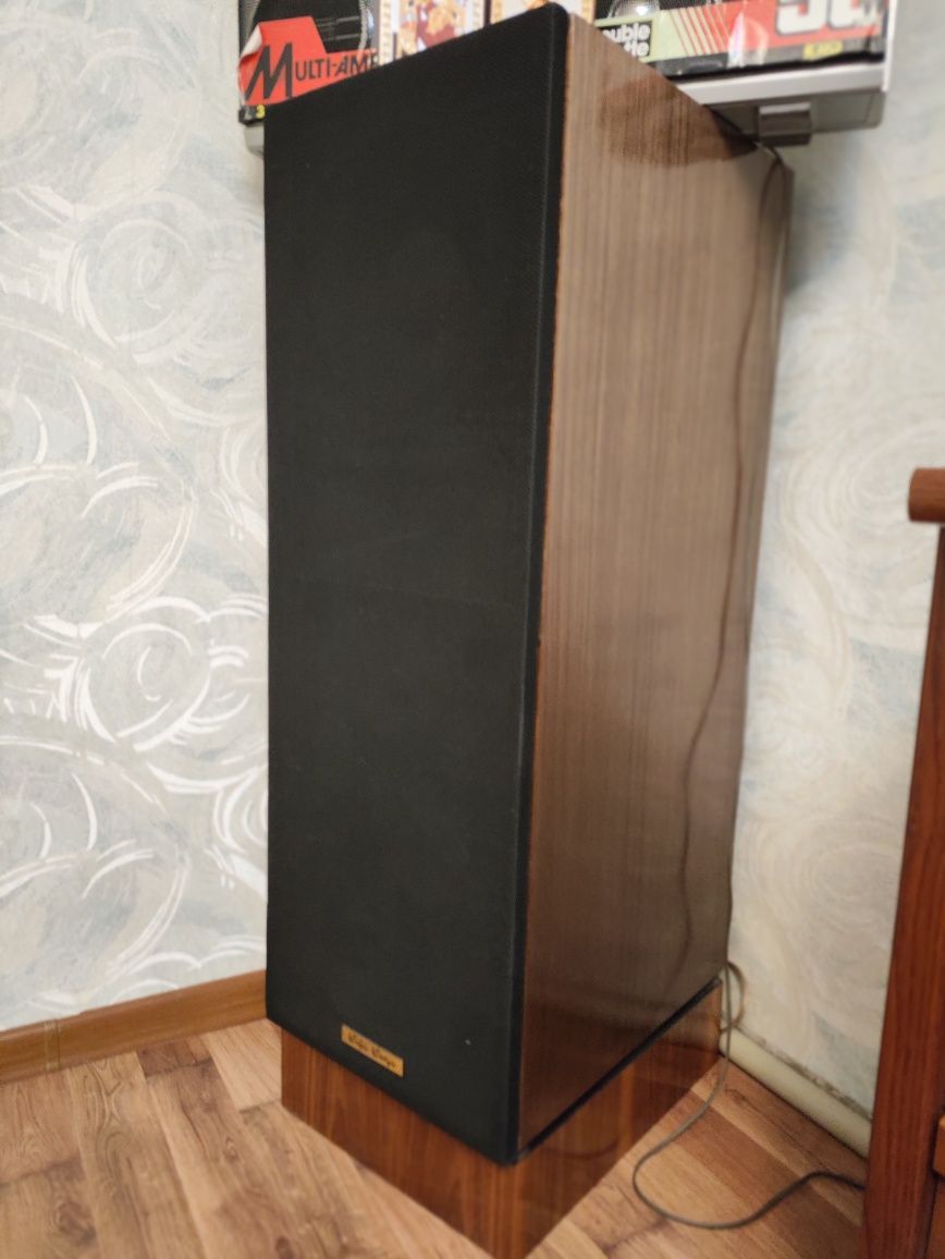 Напольная акустика, Sonus Faber, Sansui C65 и S90.