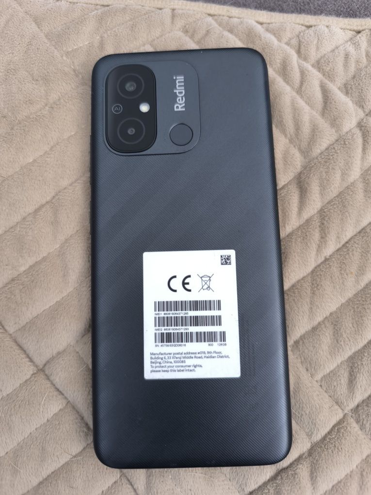 Продам телефон Redmi12c в хорошем состоянии